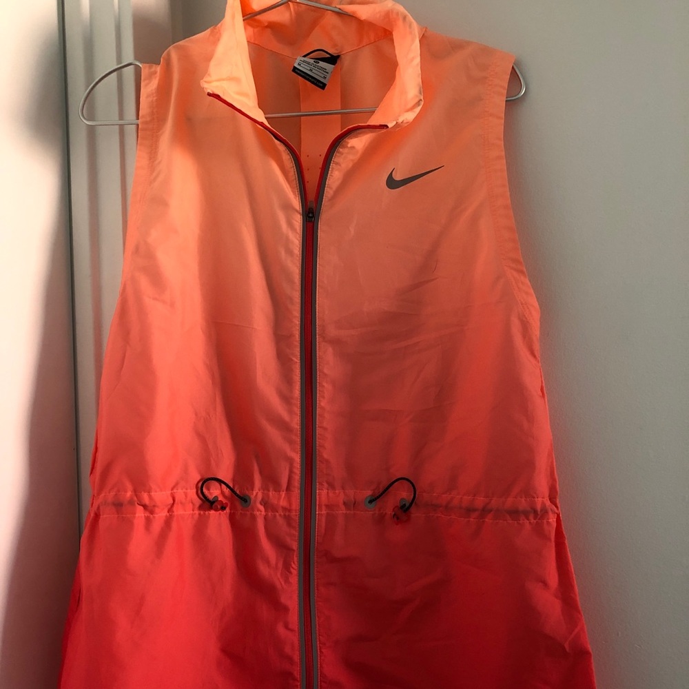 Nike ombre vest